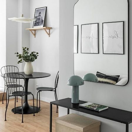 Cozy 2 Bedroom Apartment With Patio Madrid Exterior foto
