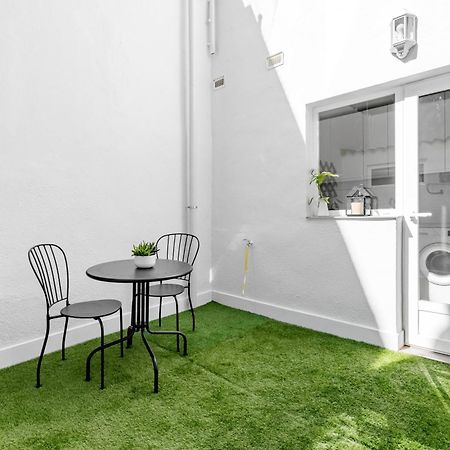Cozy 2 Bedroom Apartment With Patio Madrid Exterior foto